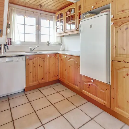 Semesterbostad Edvard - 400m From The Sea By Interhome